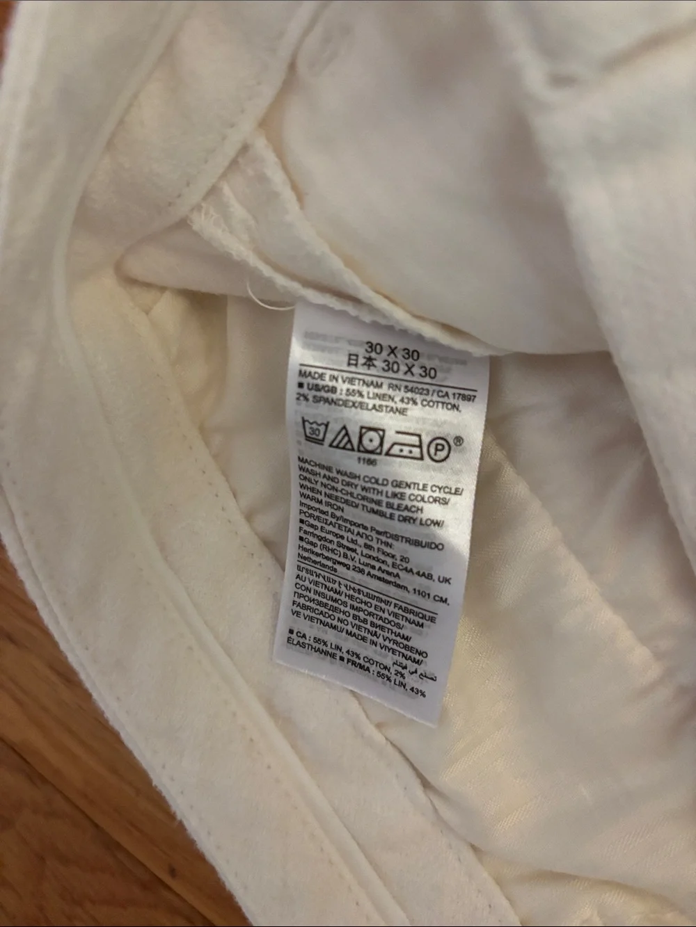 Banana Republic crisp white